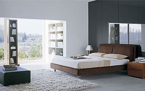 The luxurious look is always appropriate for master bedrooms