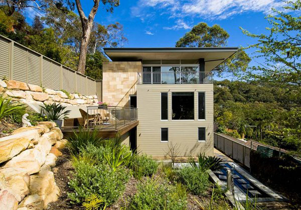 Peaceful Bay Home in Australia Shoreline