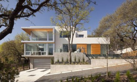 Breathtaking Solar Home by Dick Clark Architecture