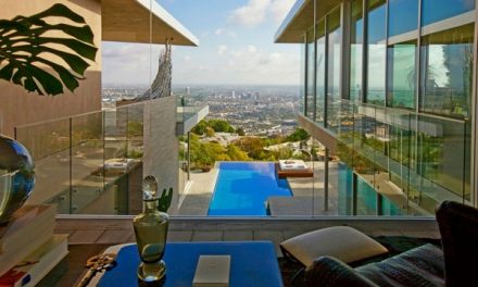 Amazing Modern Home Overlooking Los Angeles by McClean Design