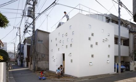 The Traditional and Modern Japanese Box House by Takeshi Hosaka Architects